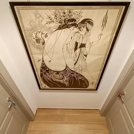 Little Red Apartment Rom